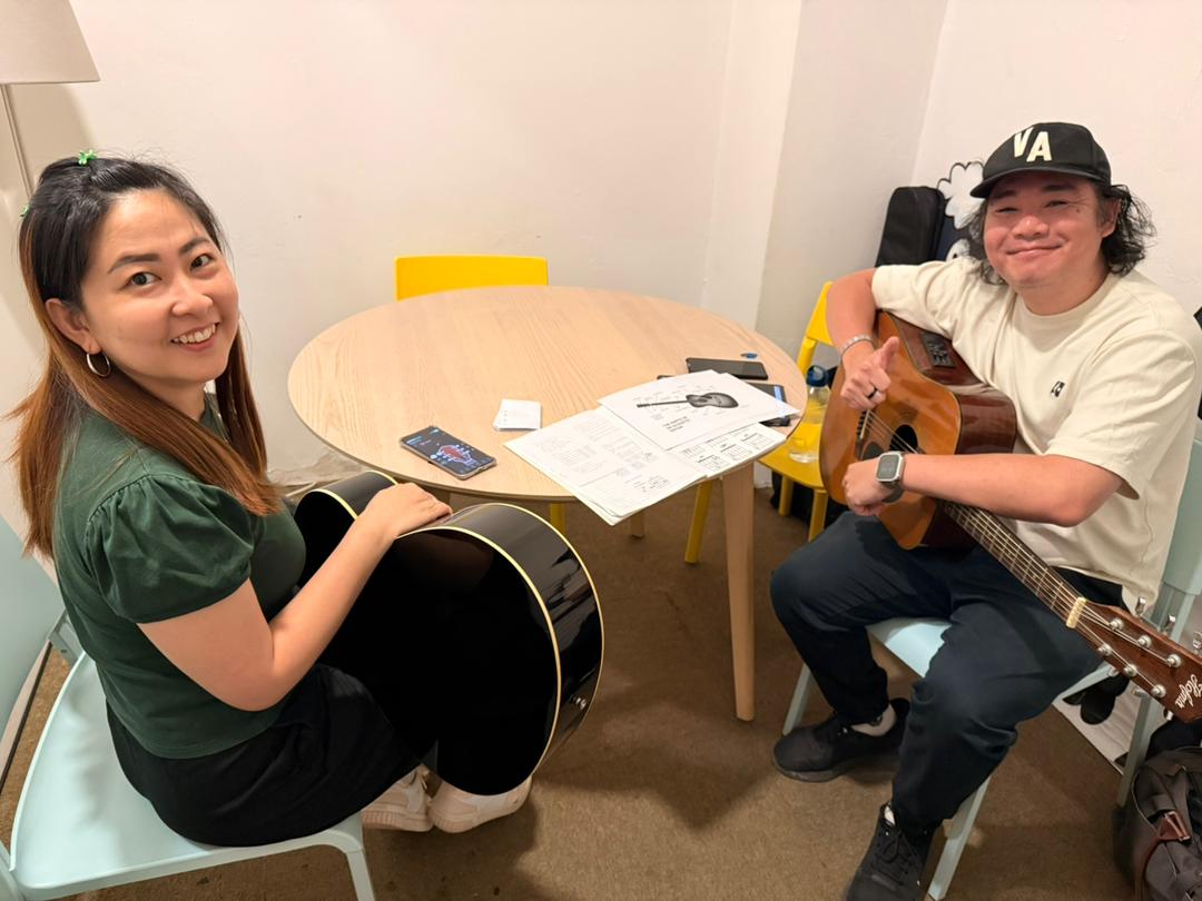 Acoustic guitar lesson